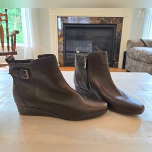 EASY SPIRIT Dark Brown Leather Ankle Booties with Low Wedge Heel, 9.5M, New